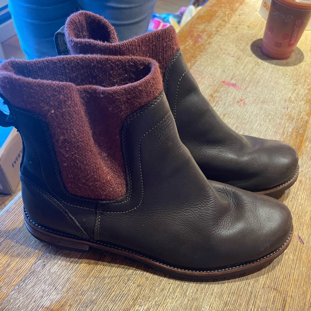 💗BRAND NEW 💗Woman’s size 11 L.L. Bean boots